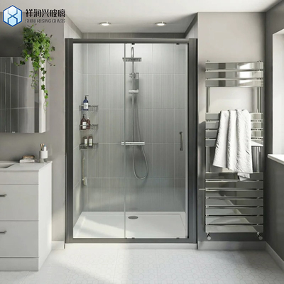 Porta del bagno in vetro a fiocco senza cornice con strati stratificati e tecnica del pannello doccia