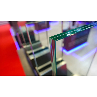 Scale in vetro con bordo piatto lucidato e vetro laminato temperato