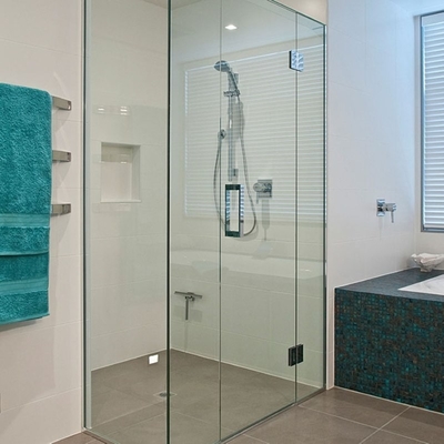 1830*2440/2140*3300/2440*3660mm Bagno e doccia con porta oscillante e vetro di sicurezza