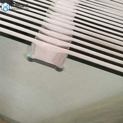 Rifugio per autobus in vetro temperato da 10 mm a 12 mm a Qingdao con opzioni pieghevoli e dispiegate