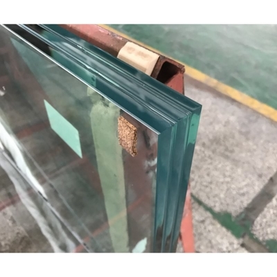 Fogli di vetro laminato temperato con strati SGP che soddisfano i requisiti di spessore del cliente