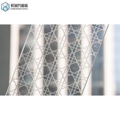 Galleggianti vetro di legge ultra chiaro ferro basso 4 mm vetro temperato per pannelli solari fornitura di vetro