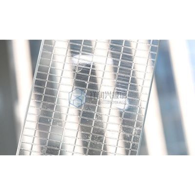 Colorato tessuto intaglio arte vetro muro decorativo con bordo e strati lucidati piatti