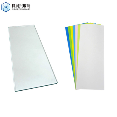 Vetro galleggiante con struttura solida e colorazione in grigio scuro blu verde bronzo