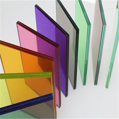 Lastra di vetro riflettente grigio verde massello per progetti di design decorativo personalizzati