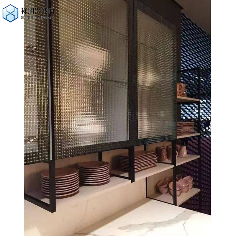 5mm 8mm 2100mmx2400mm Ultra Clear Moru Figured Glass per mobili cinesi