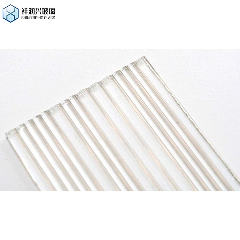 Vetro temperato a forma di vetro modellato per pannelli fotovoltaici 2 mm 3,2 mm Vetro solare